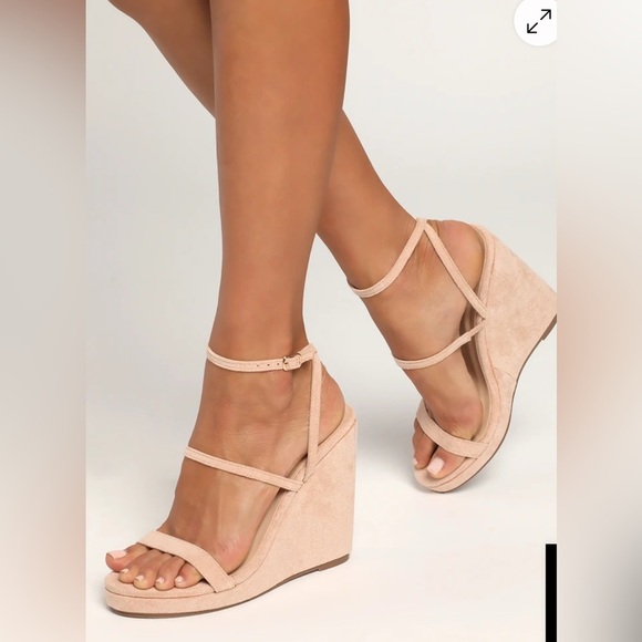 Lulus Shoes - Suede Wedge Sandals 4.5" Heel Blush Pink Size 7 Minimalist